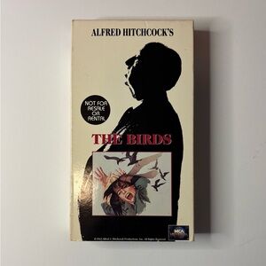 The Birds VHS Alfred Hitchcock 1963 Horror Thriller Classic Film Tape